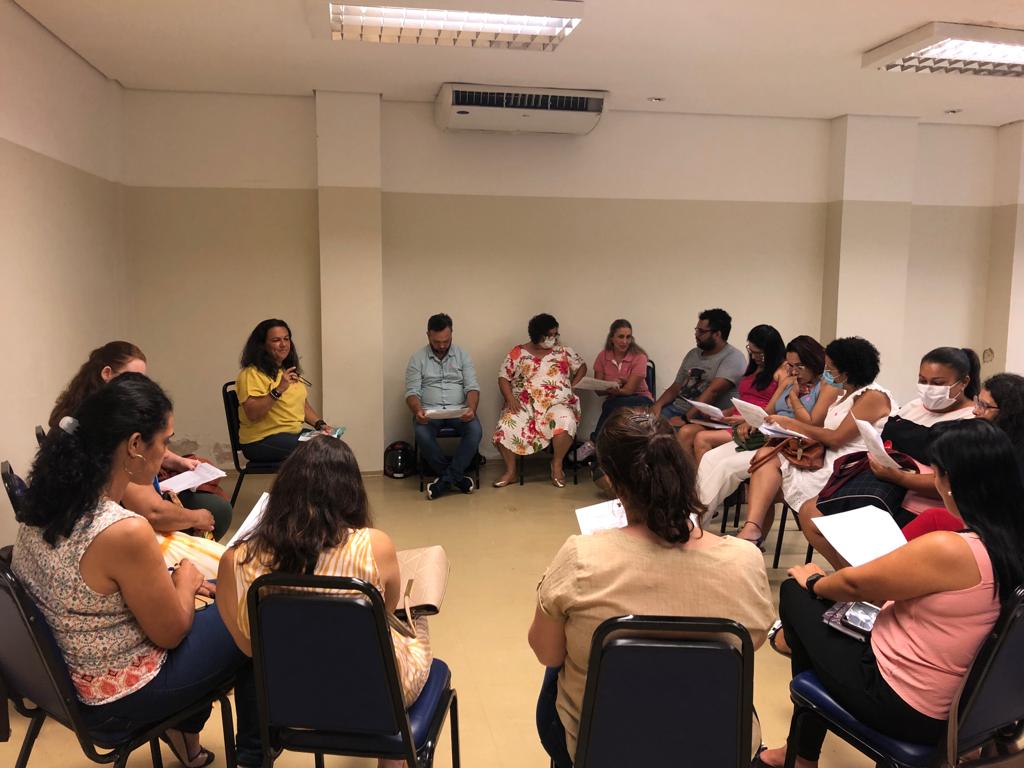 Dinâmica com atores da educação realizada pelo Comunidades Educadoras em Araraquara