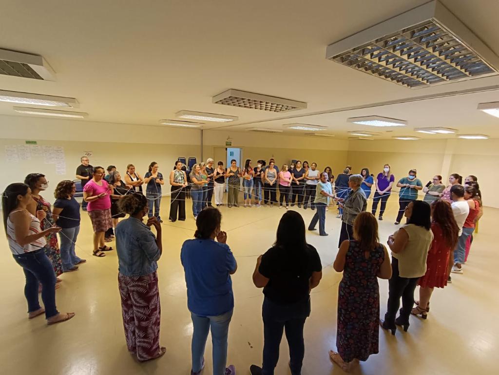 dinâmica realizada pelo comunidades educadoras em araraquara